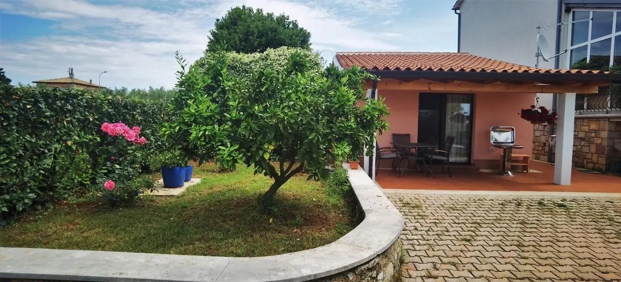 Holiday home Nora Home Novigrad