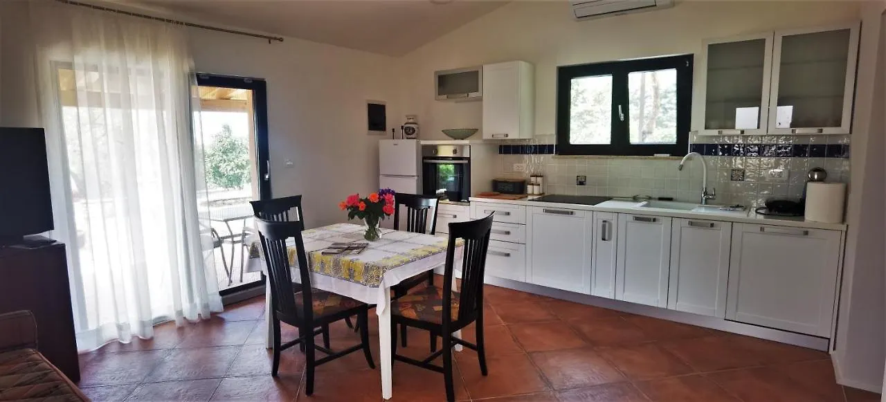 Nora Home Novigrad  Holiday home Novigrad (Istria)